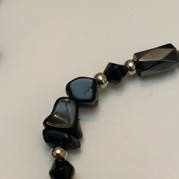 Hematite Magnetic Wrap Bracelet With Black Glass Chip Beads - Picture 6 of 10